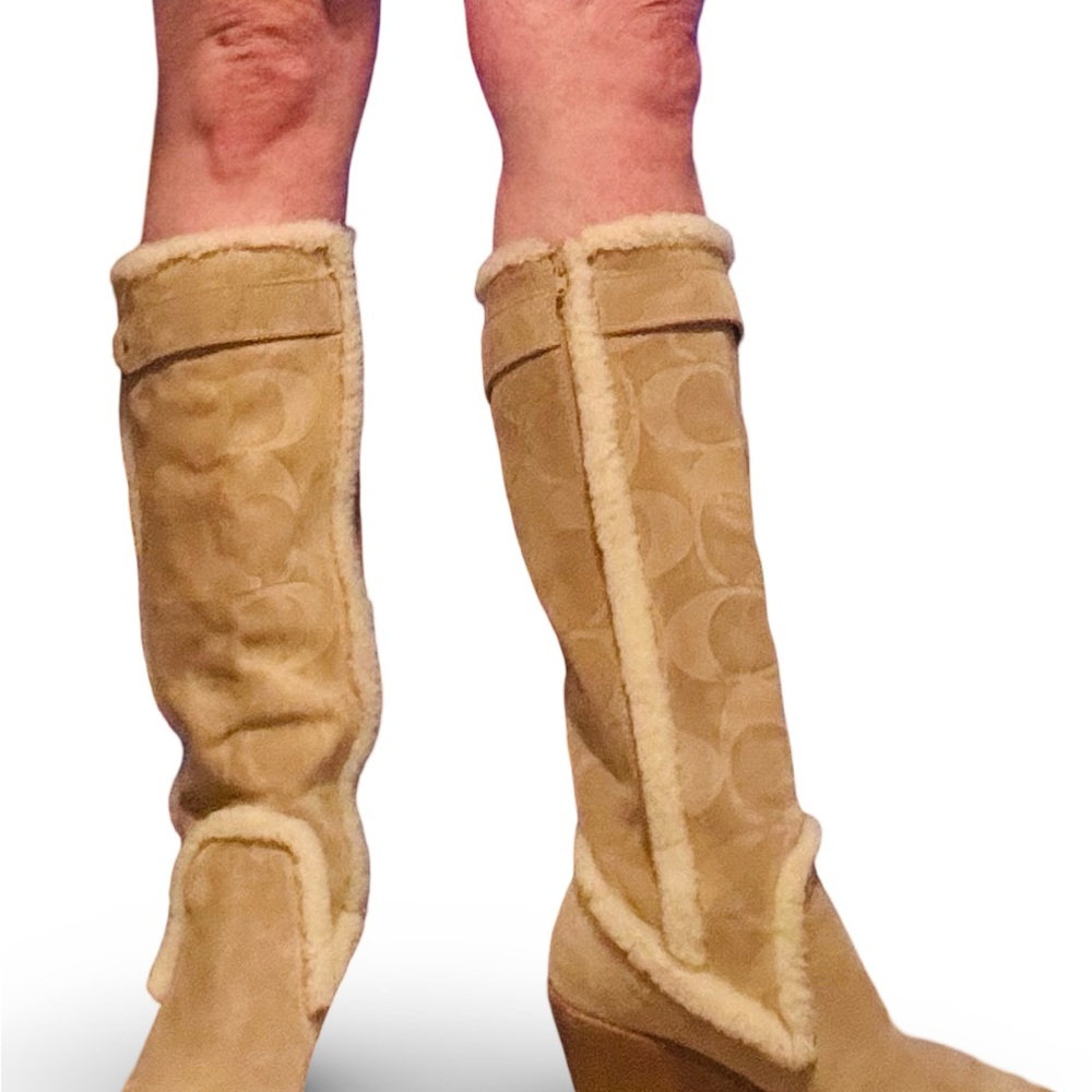 Women's Tan Shearling-Lined Boots